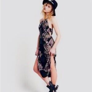 Free People Elegant Black and Gold Patterned Midi Dress